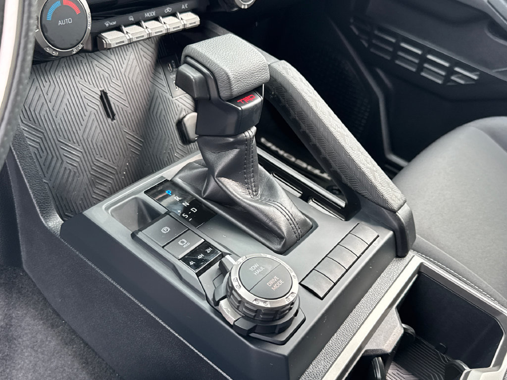 Used 2025 Toyota Tacoma TRD Sport AWD/4WD image 27
