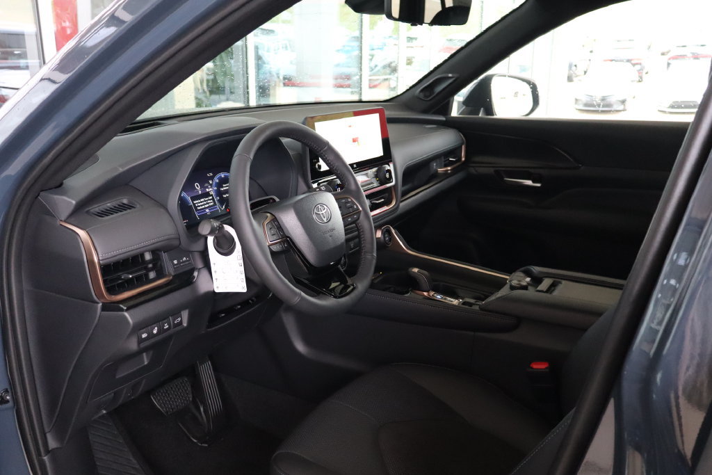 New 2026 Toyota Grand Highlander AWD Hybrid image 18