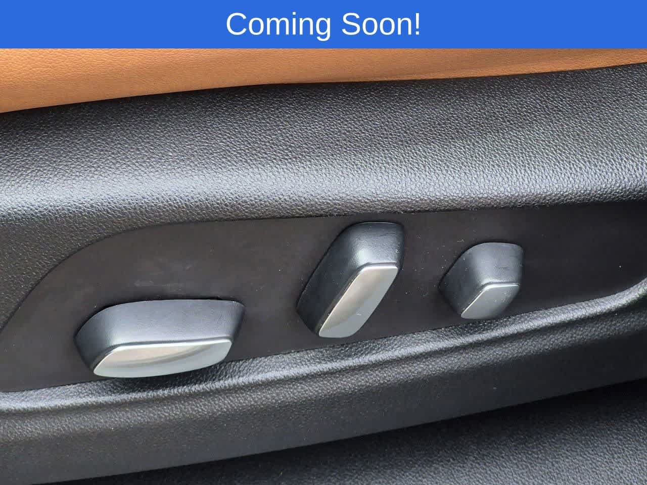 Used 2020 Cadillac XT5 Premium Luxury FWD image 17