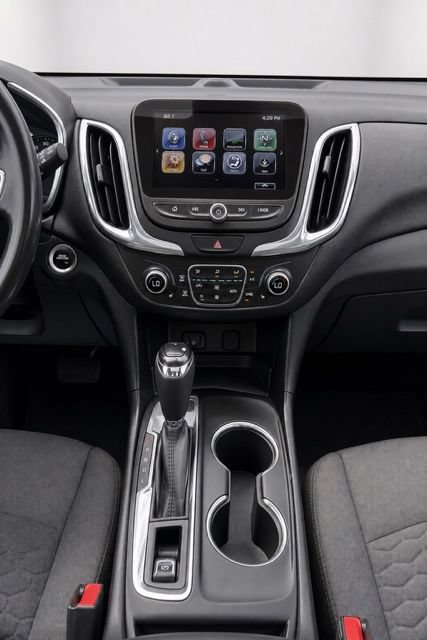 Used 2018 Chevrolet Equinox LT w/ Sun & Infotainment Package AWD/4WD image 32