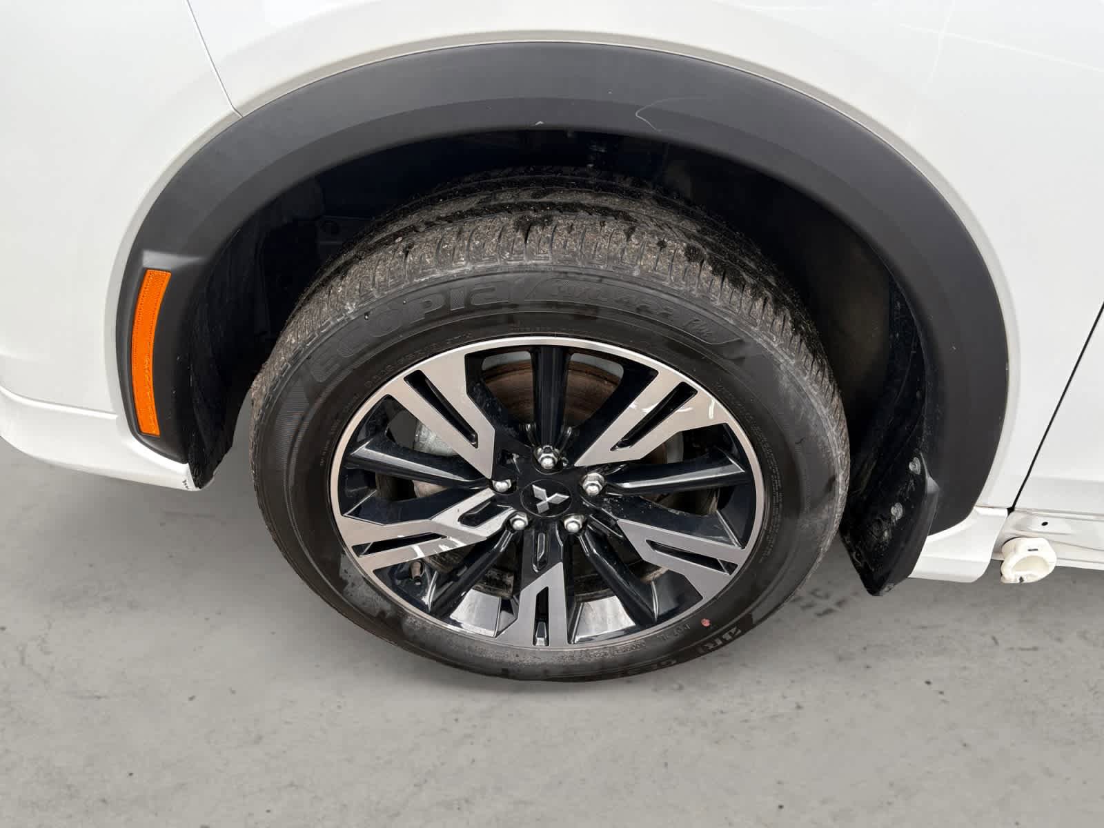 Used 2025 Mitsubishi Eclipse Cross SEL AWD/4WD image 5