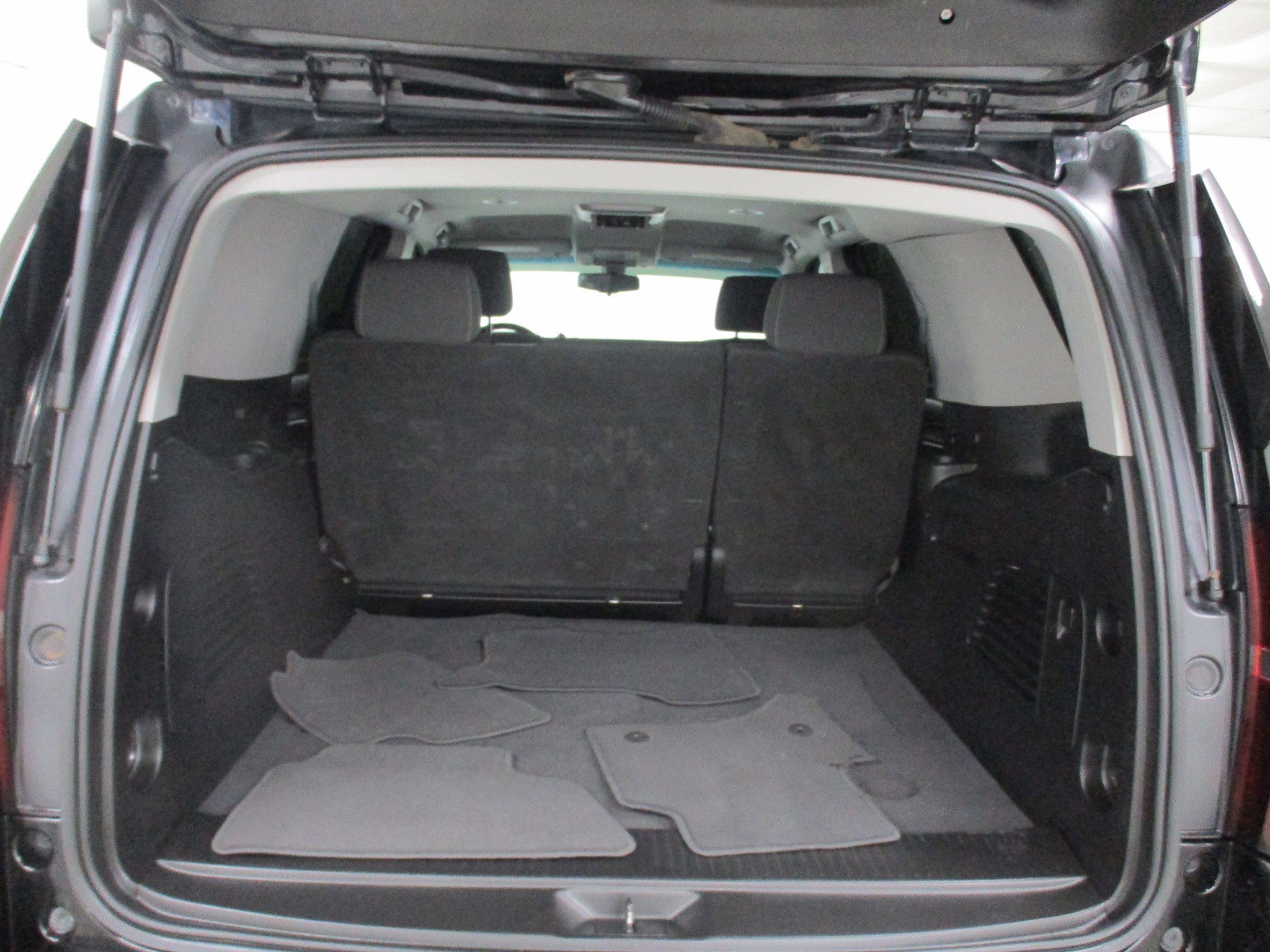 Used 2019 Chevrolet Tahoe LS image 9