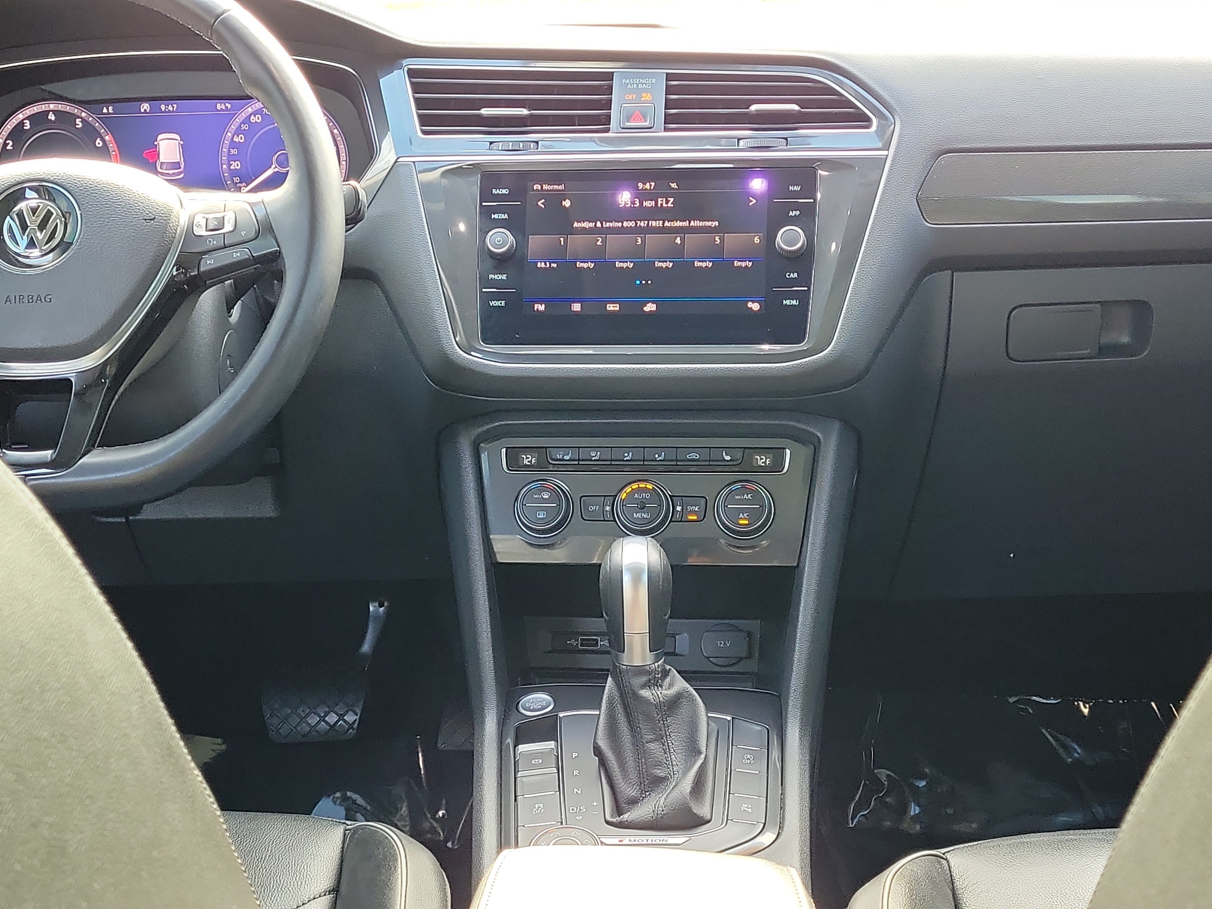 Used 2018 Volkswagen Tiguan SEL Premium AWD/4WD image 17