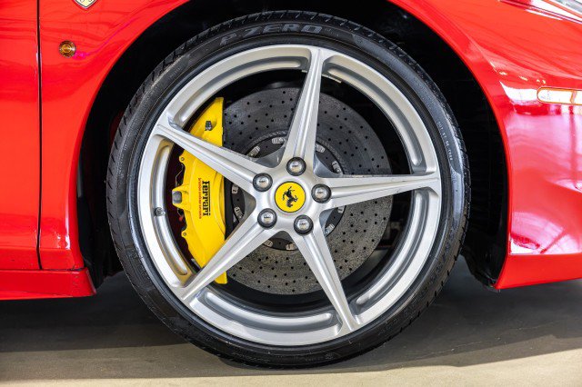 Used 2010 Ferrari 458 Italia Coupe RWD image 27