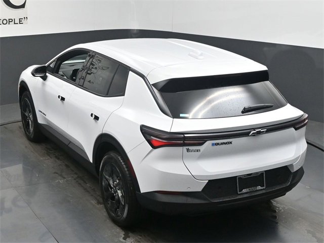 New 2026 Chevrolet Equinox EV LT image 19