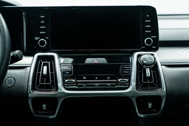 Used 2023 Kia Sorento SX image 22