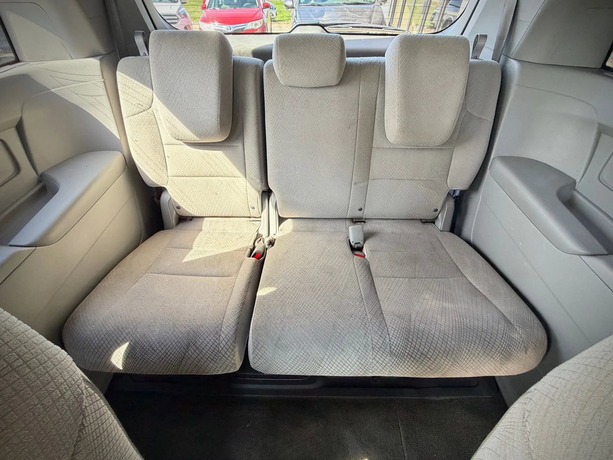 Used 2016 Honda Odyssey LX image 17