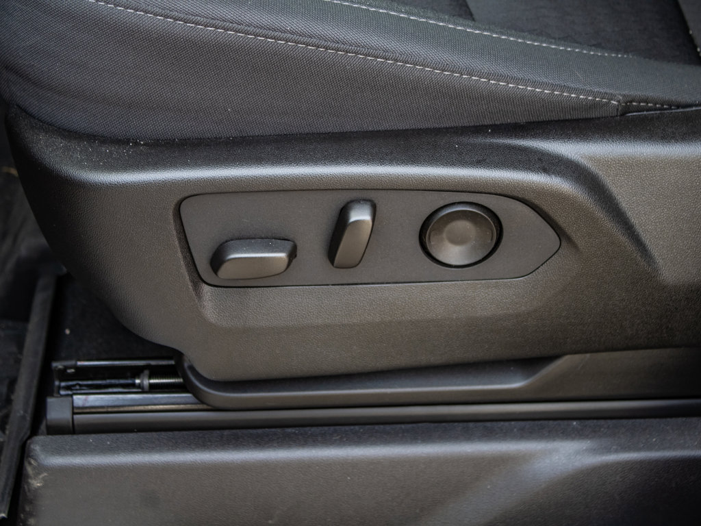 Used 2025 Chevrolet Silverado 2500 LT image 22