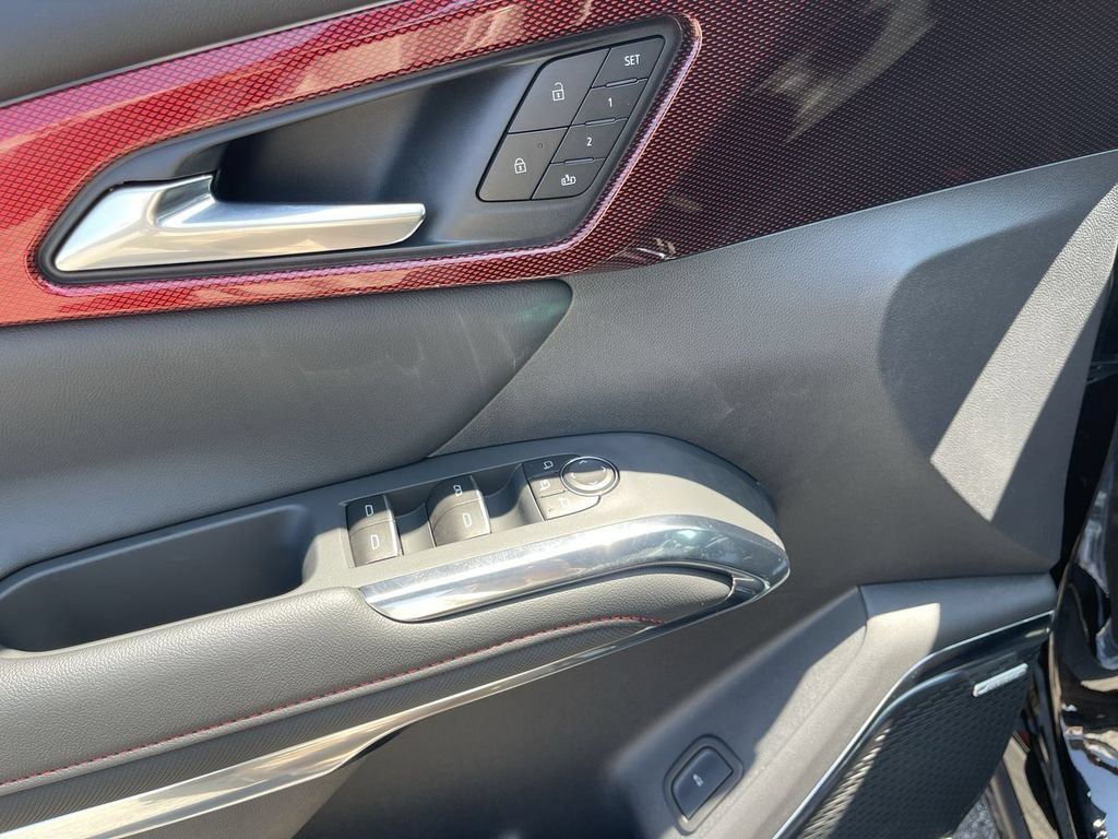 New 2026 Chevrolet Traverse RS w/ LPO, Floor Liner Package AWD/4WD image 13