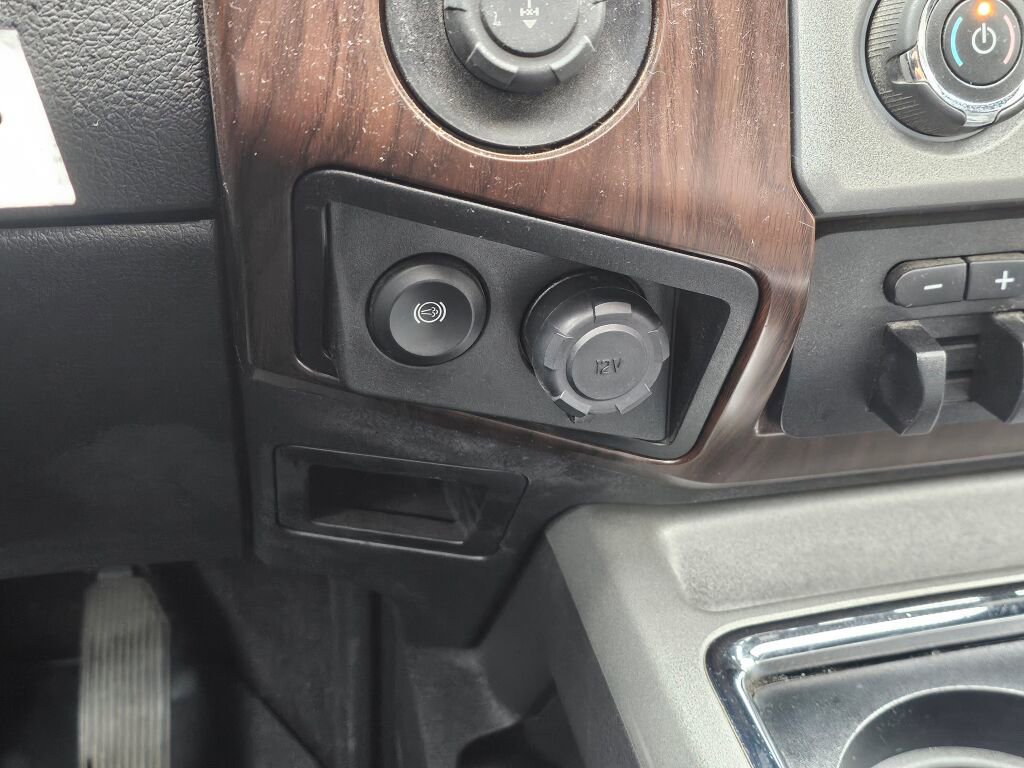 Used 2016 Ford F350 Lariat w/ Lariat Ultimate Package image 30