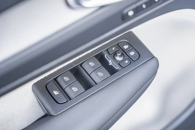 New 2026 Volvo XC40 B4 Plus w/ Protection Package Premier image 38