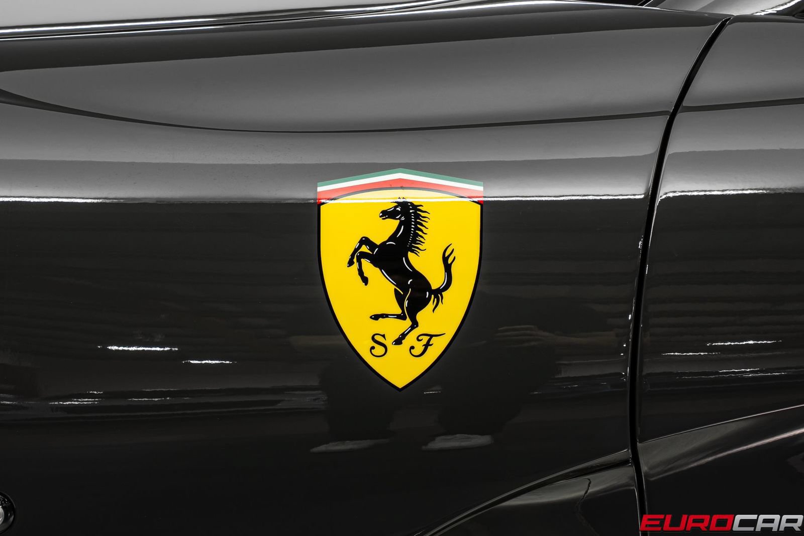 Used 2023 Ferrari 812 GTS RWD image 19