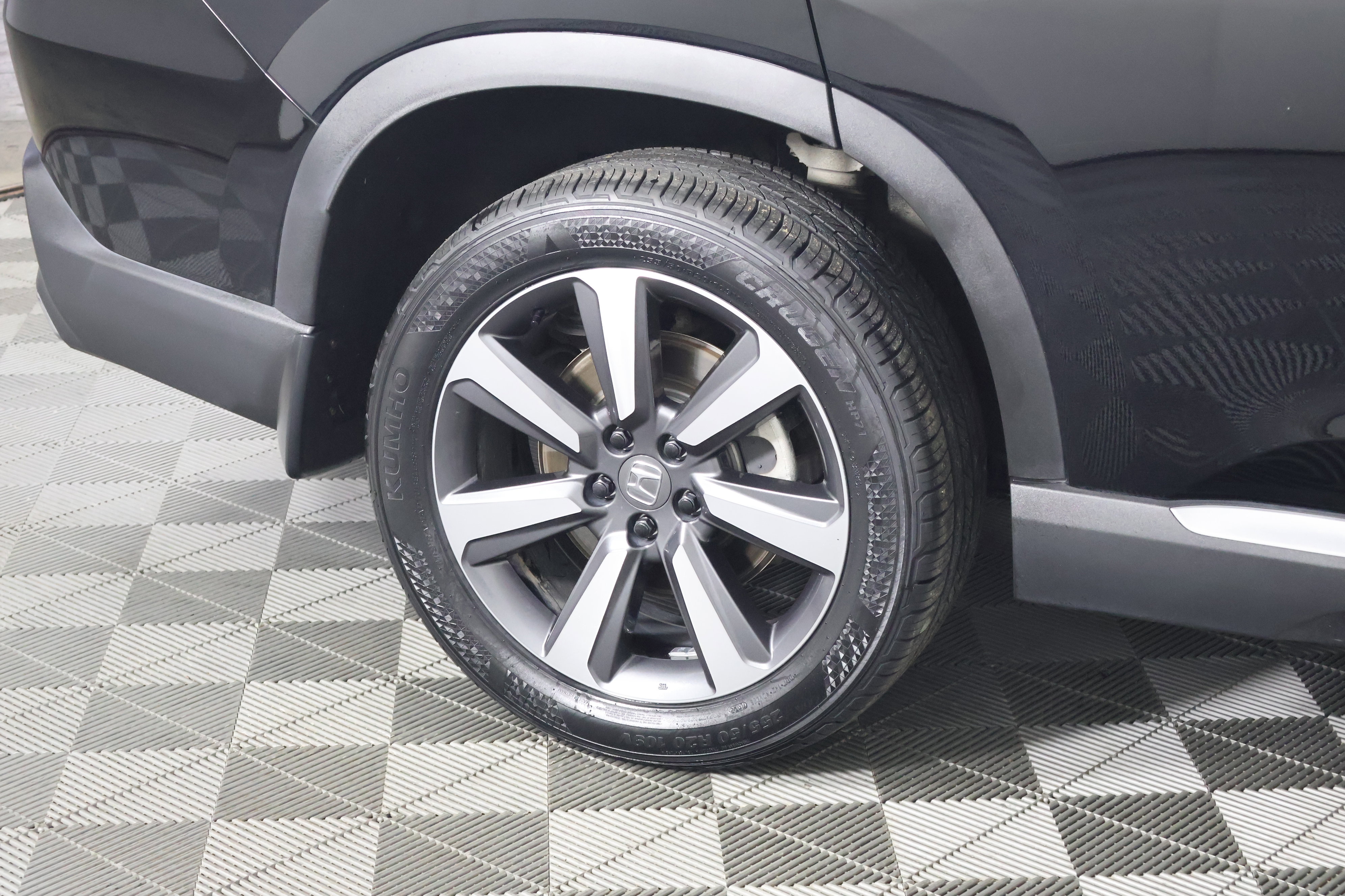 Certified 2025 Honda Pilot Touring image 56