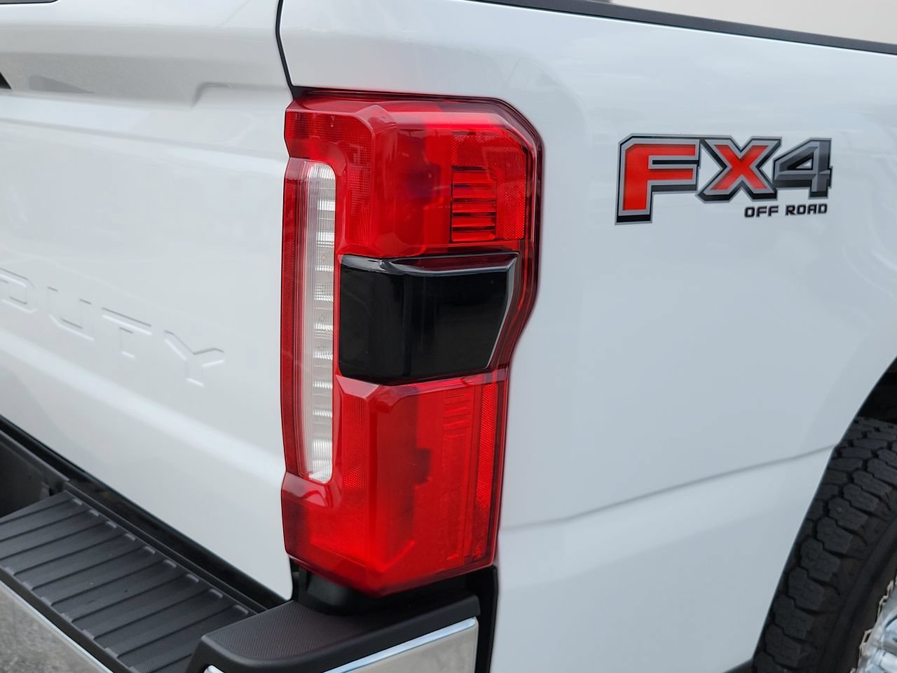 Used 2024 Ford F250 XLT w/ 360-Degree Camera Package AWD/4WD image 7