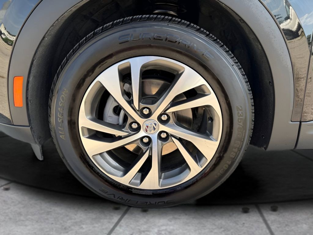 Used 2023 Buick Envision Essence image 32