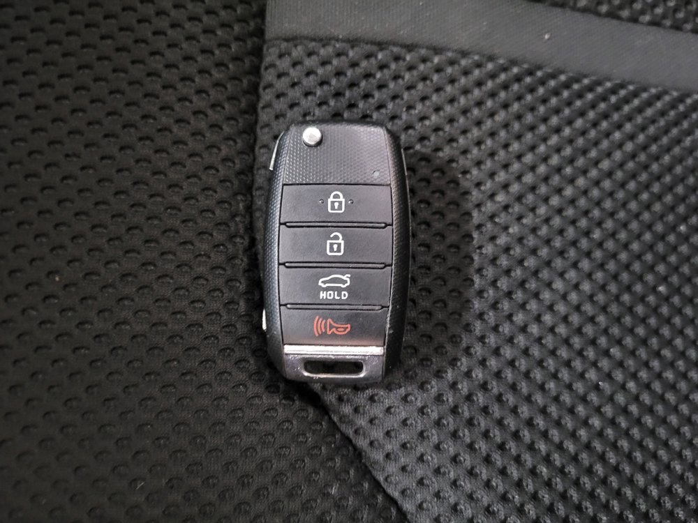 Used 2019 Kia Optima LX image 32