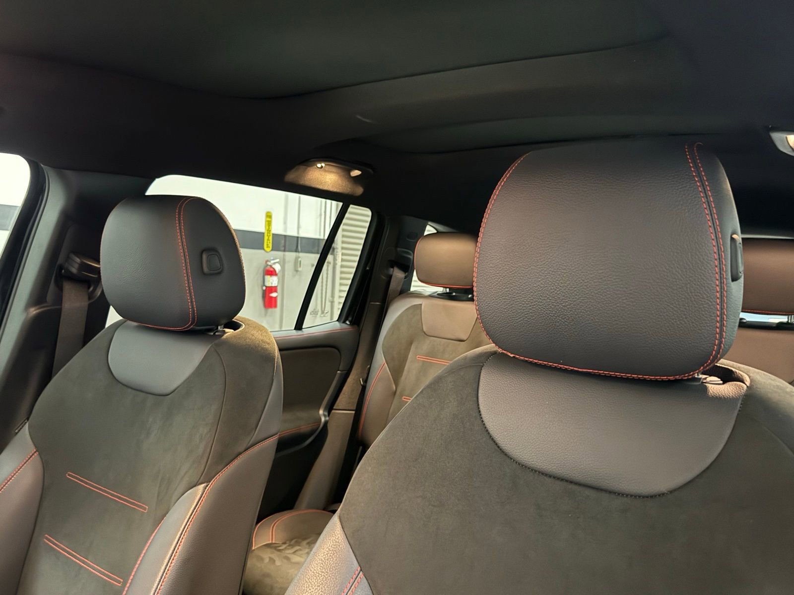 Used 2023 Mercedes-Benz GLB 250 4MATIC image 23