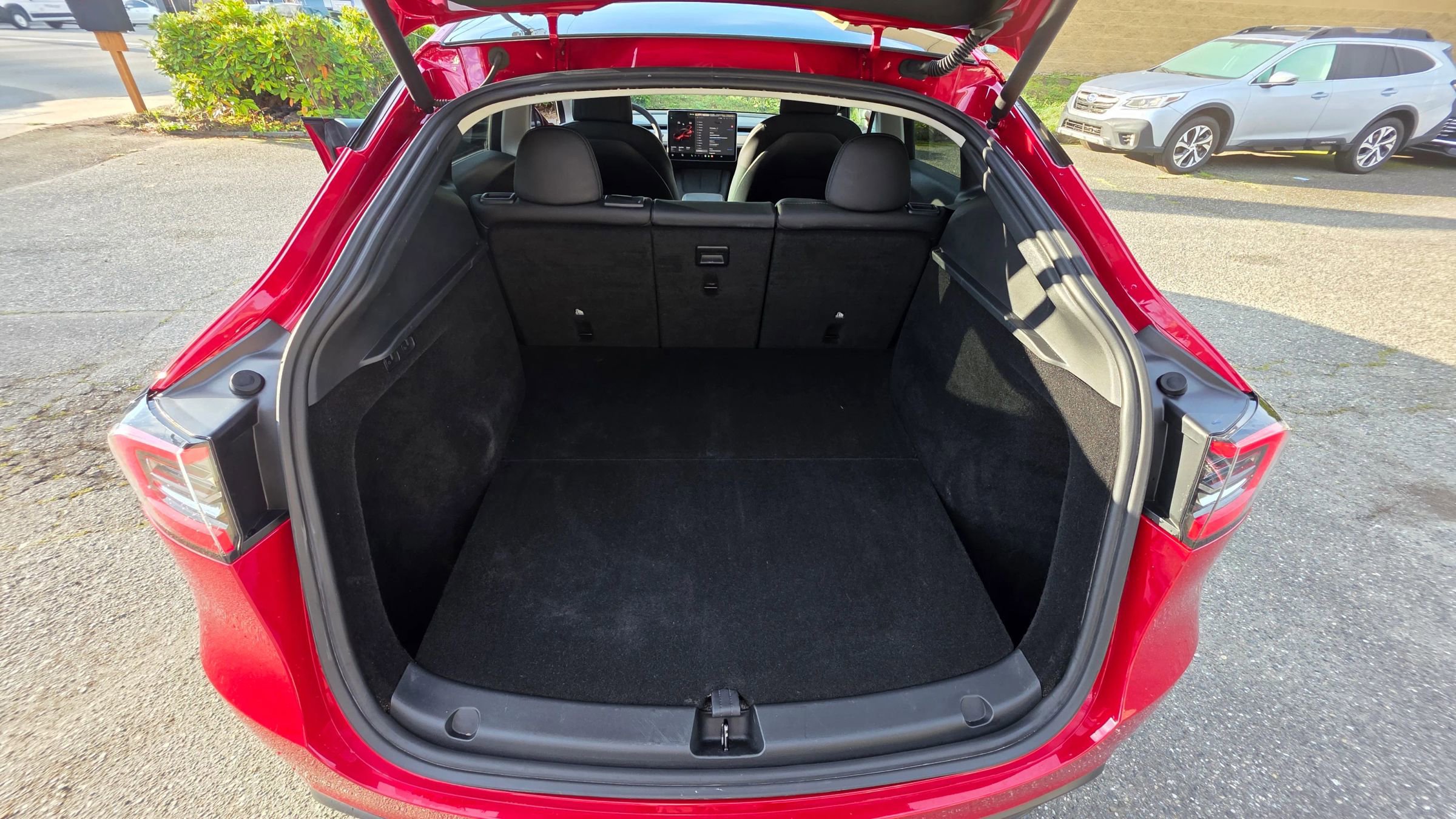 Used 2023 Tesla Model Y Long Range image 18