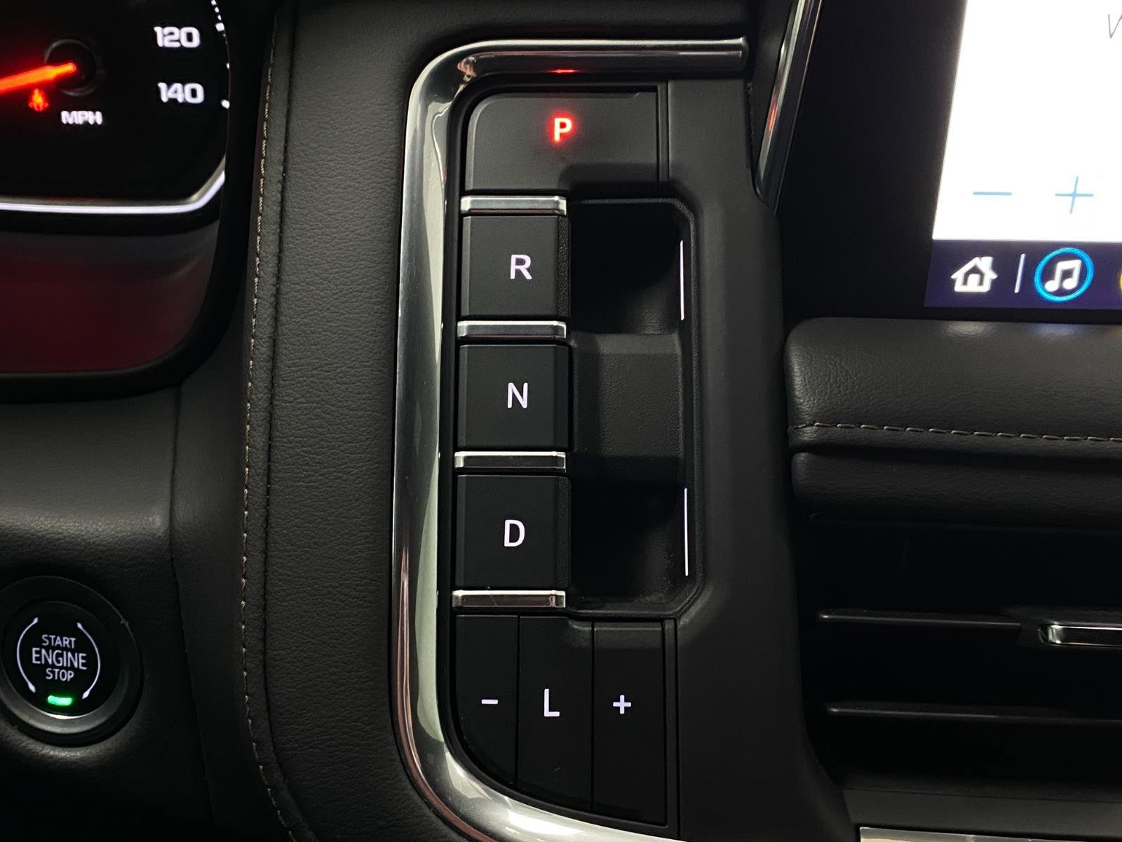 Used 2021 Chevrolet Tahoe High Country w/ Premium Package AWD/4WD image 26