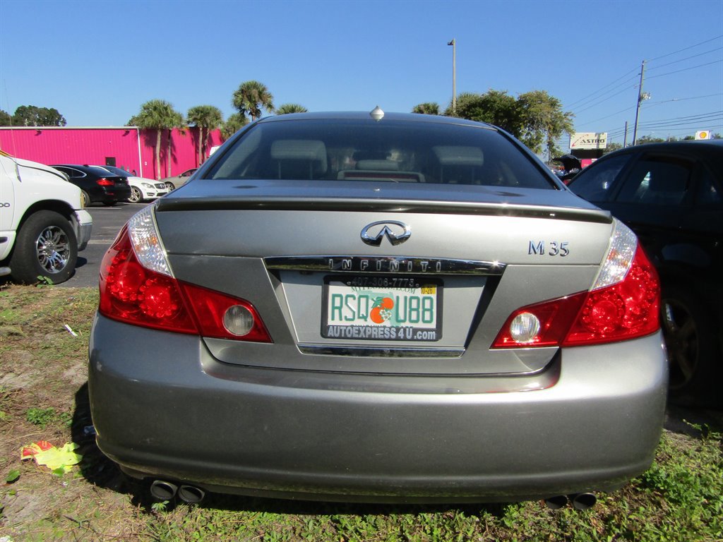 Used 2007 INFINITI M35 Sport w/ Technology Pkg image 3