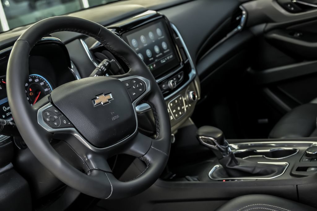 Used 2023 Chevrolet Traverse LT w/ LT Premium Package AWD/4WD image 20