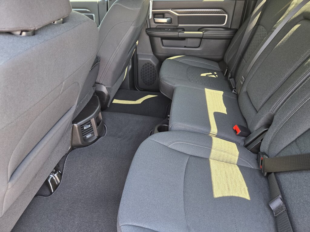 New 2026 RAM 3500 Big Horn AWD/4WD image 10