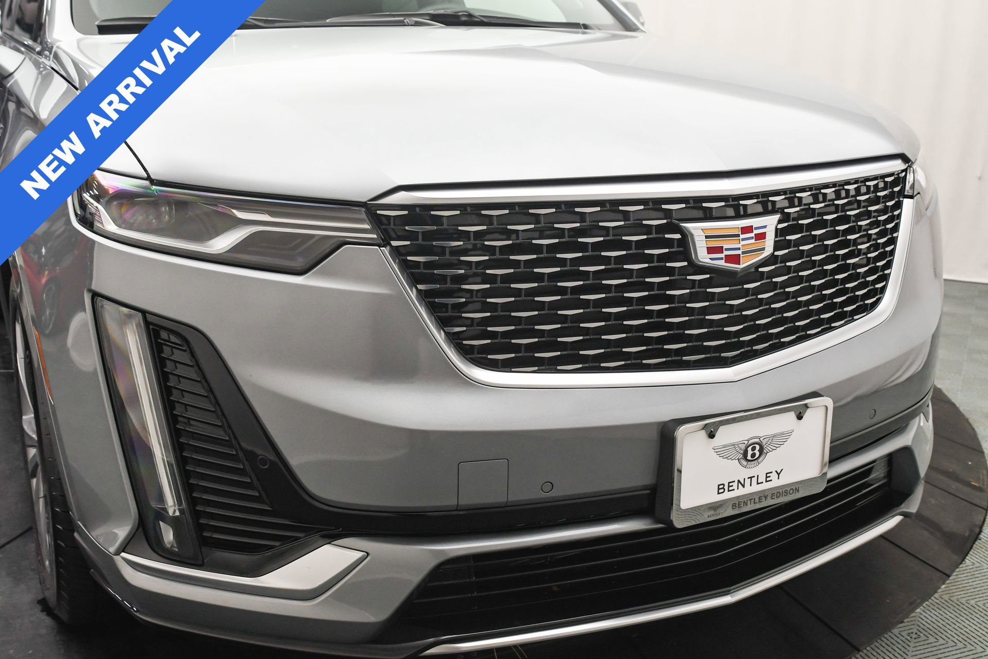 Used 2025 Cadillac XT6 Premium Luxury image 28