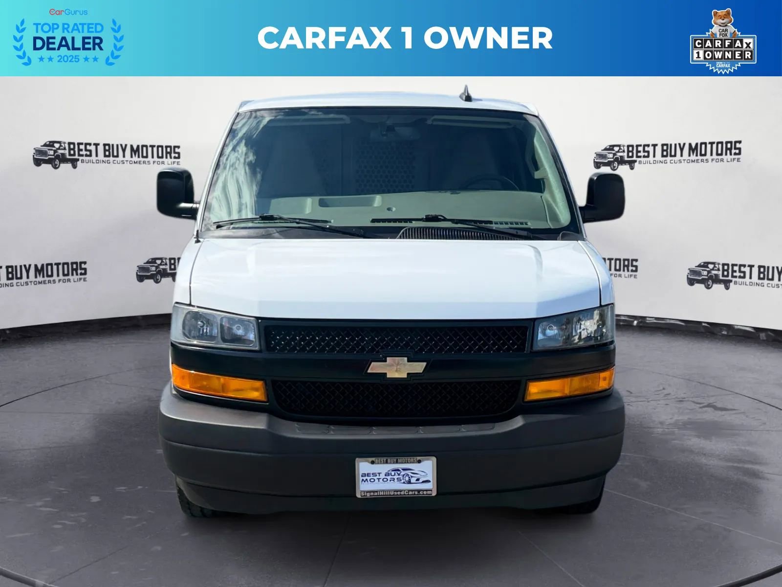 Used 2019 Chevrolet Express 2500 w/ Driver Convenience Package RWD image 2