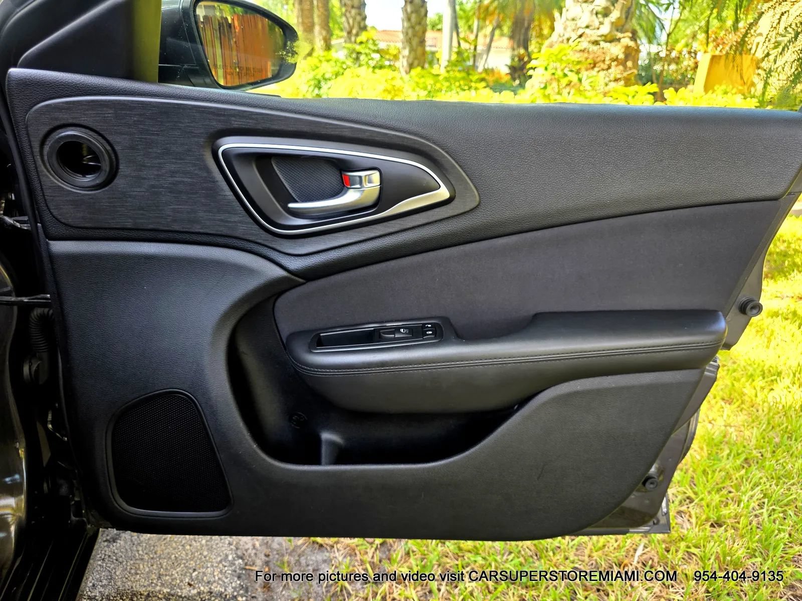 Used 2015 Chrysler 200 Limited w/ Convenience Group FWD image 30