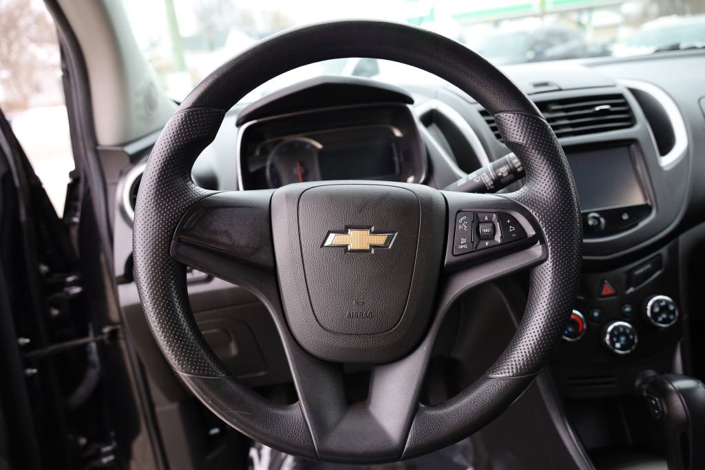 Used 2016 Chevrolet Trax LS FWD image 21