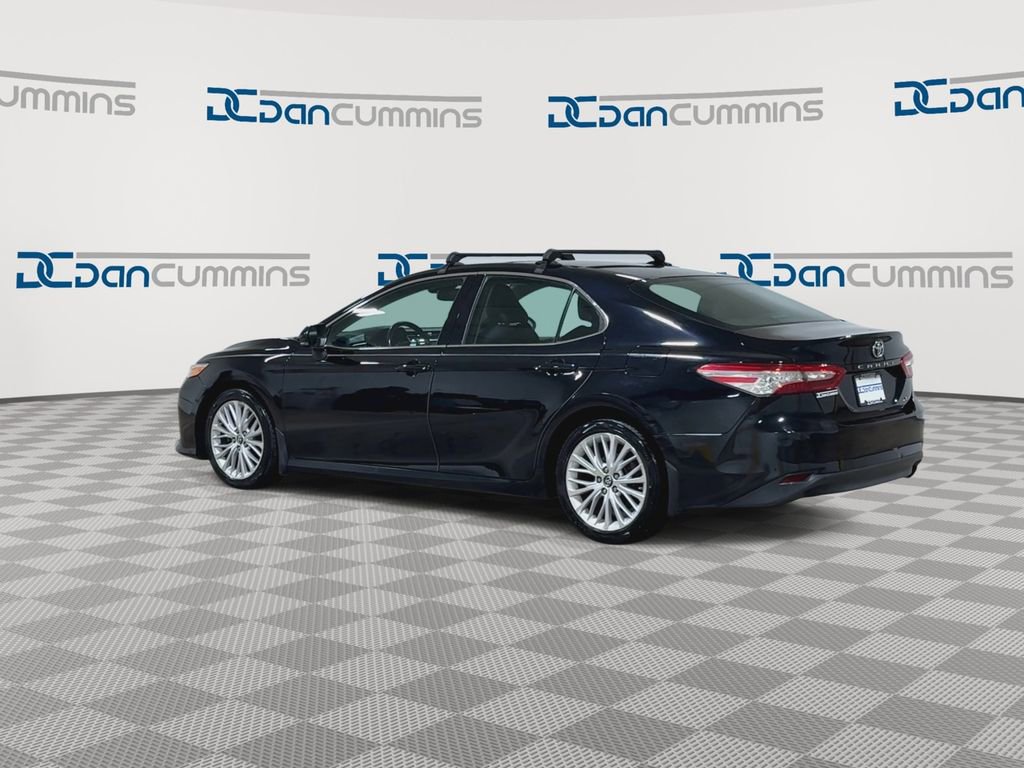 Used 2018 Toyota Camry XLE FWD image 7