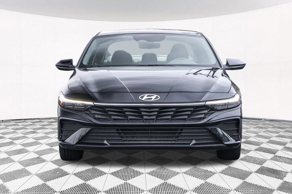 Used 2024 Hyundai Elantra SEL FWD image 9