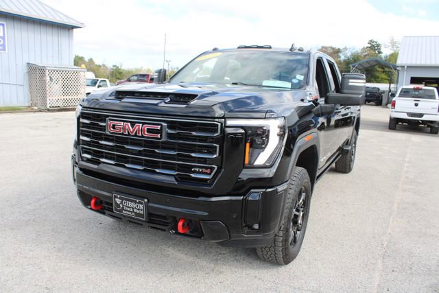 Used 2025 GMC Sierra 2500 AT4 image 3