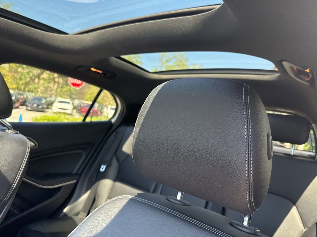 Used 2016 Mercedes-Benz GLA 250 image 16