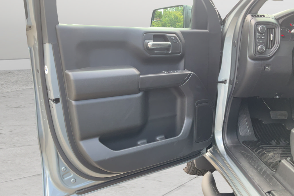 New 2026 Chevrolet Silverado 1500 Custom w/ Turbomax Blackout Package AWD/4WD image 9