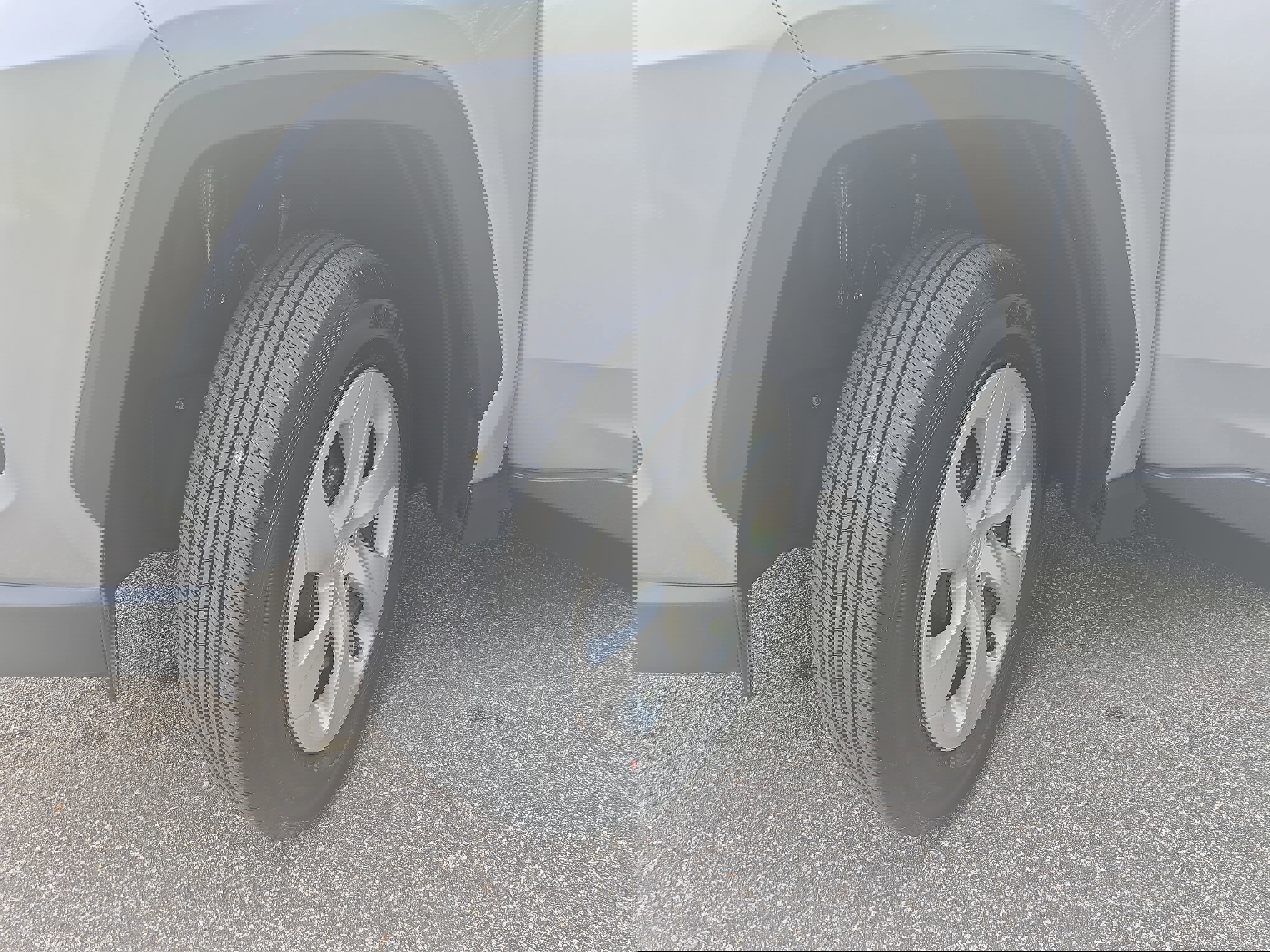 Used 2025 Toyota RAV4 LE image 29