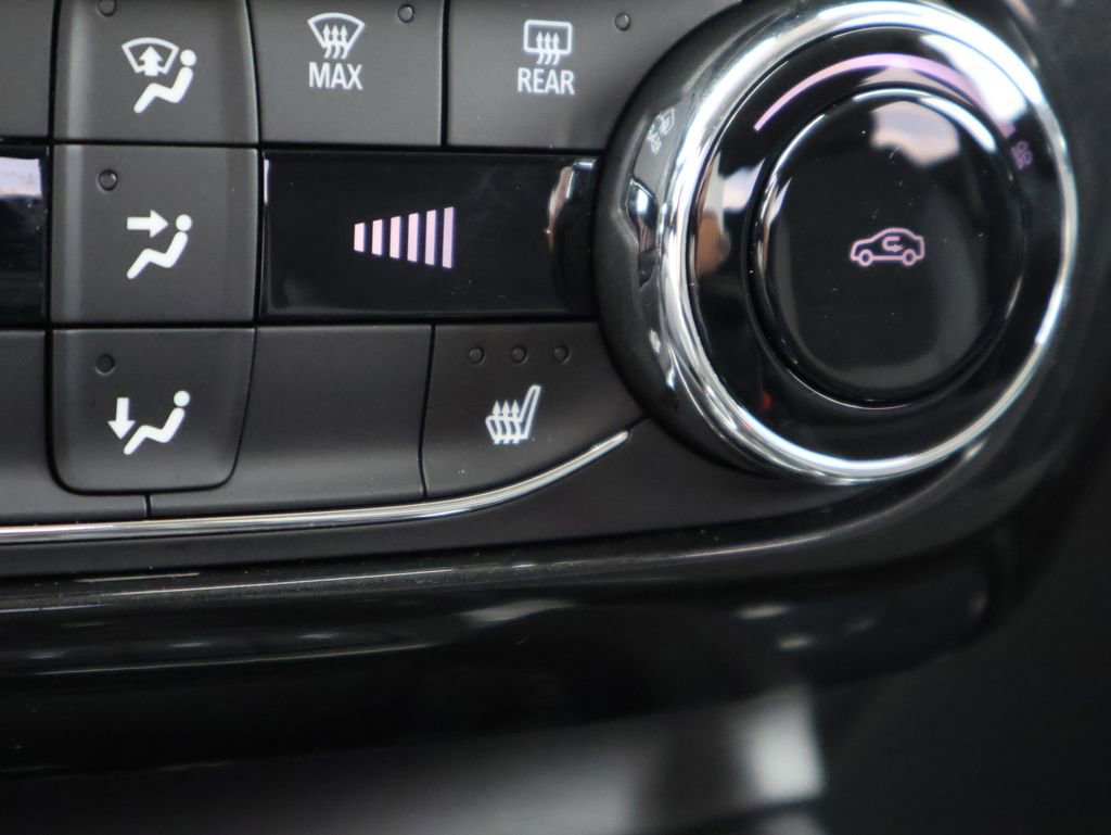 Used 2024 Chevrolet TrailBlazer LT w/ Convenience Package FWD image 39