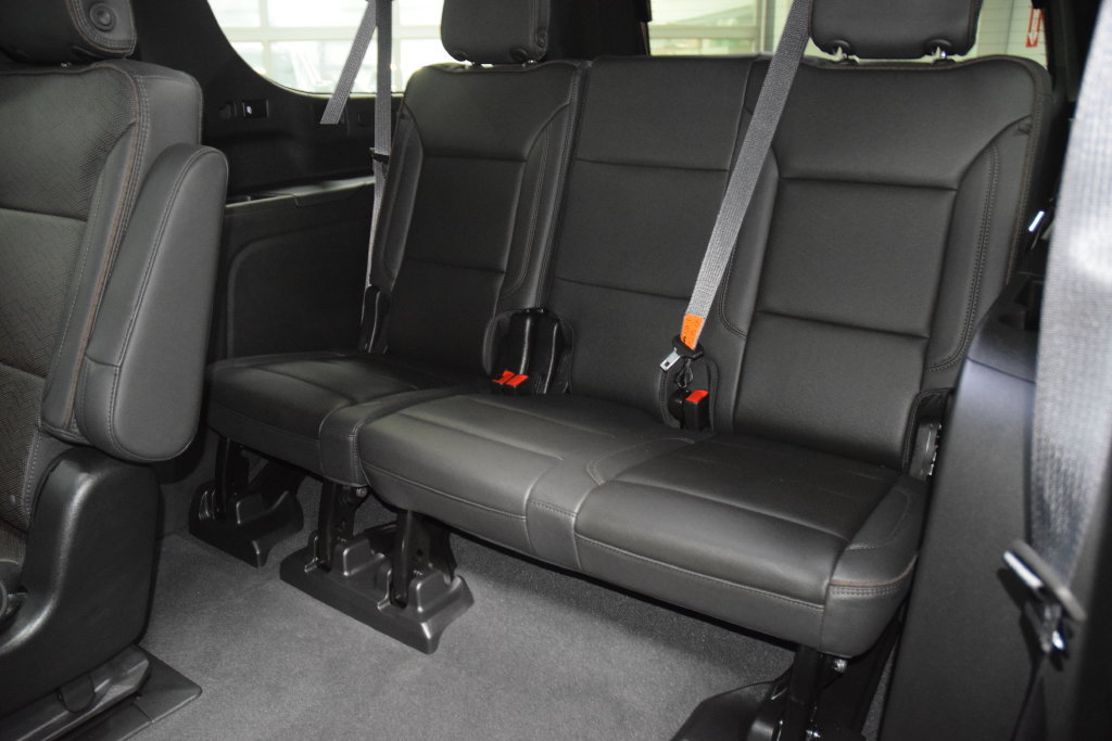 Used 2024 Chevrolet Suburban High Country AWD/4WD image 44