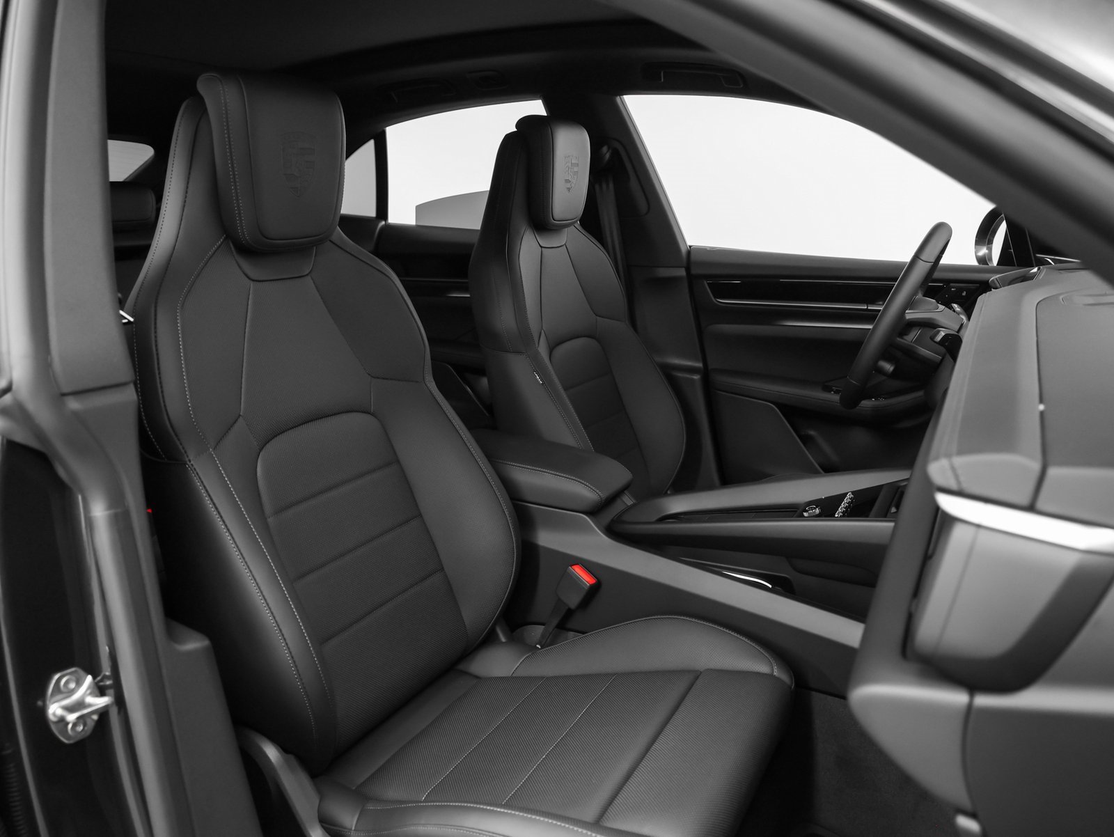 Certified 2025 Porsche Macan 4 Electric image 22