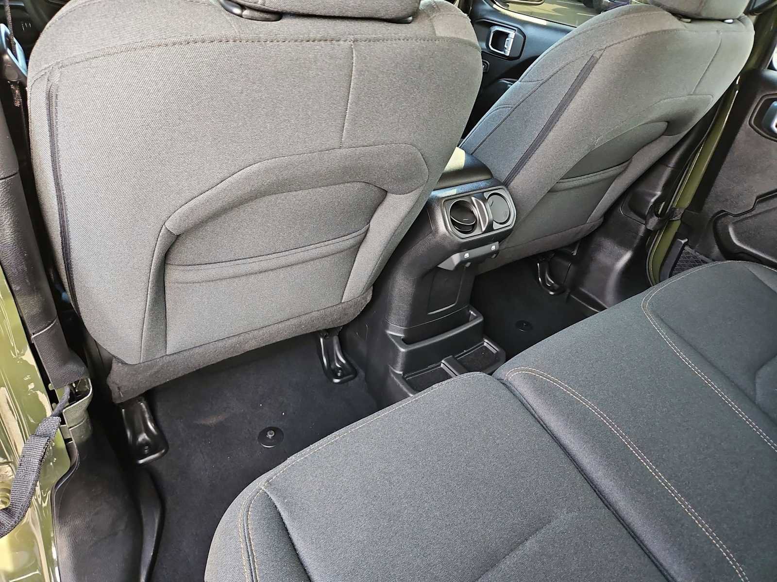 Used 2024 Jeep Wrangler Willys image 33