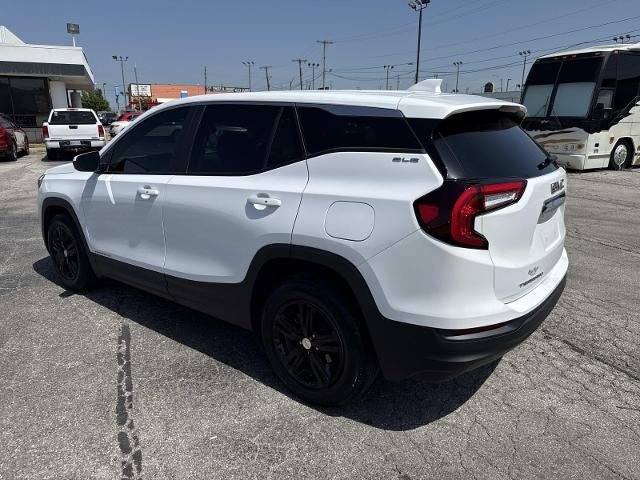 Used 2024 GMC Terrain SLE FWD image 8