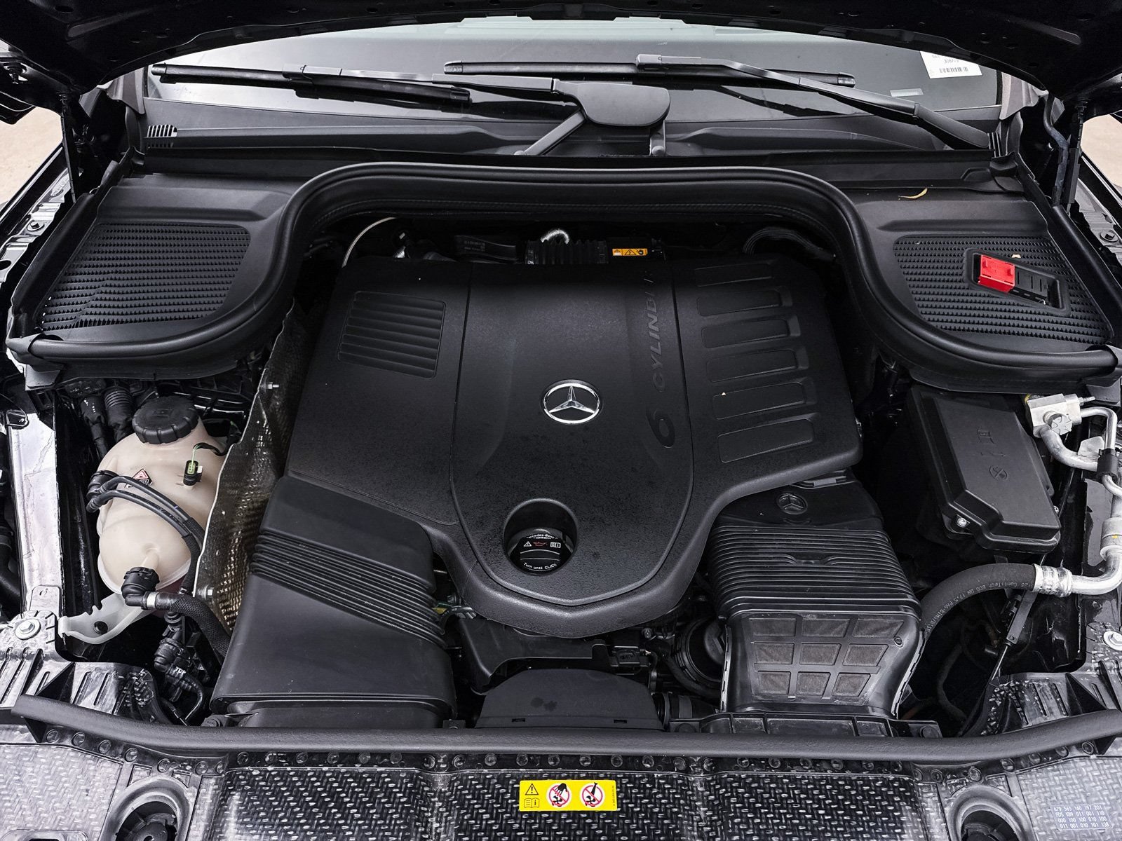 Used 2025 Mercedes-Benz GLE 450 4MATIC Coupe image 25
