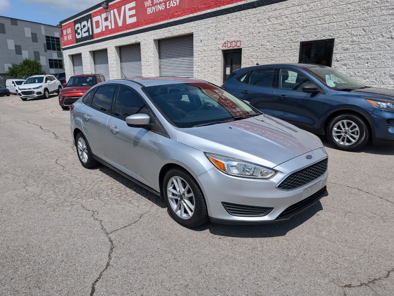 Used 2018 Ford Focus SE FWD image 4