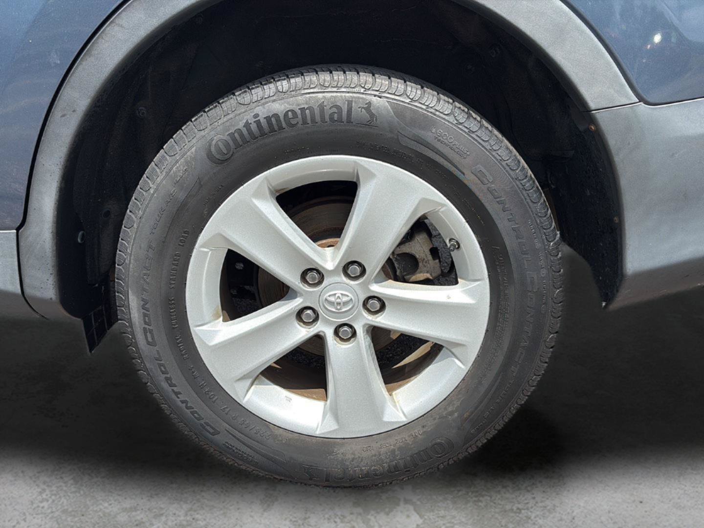 Used 2013 Toyota RAV4 XLE AWD/4WD image 22