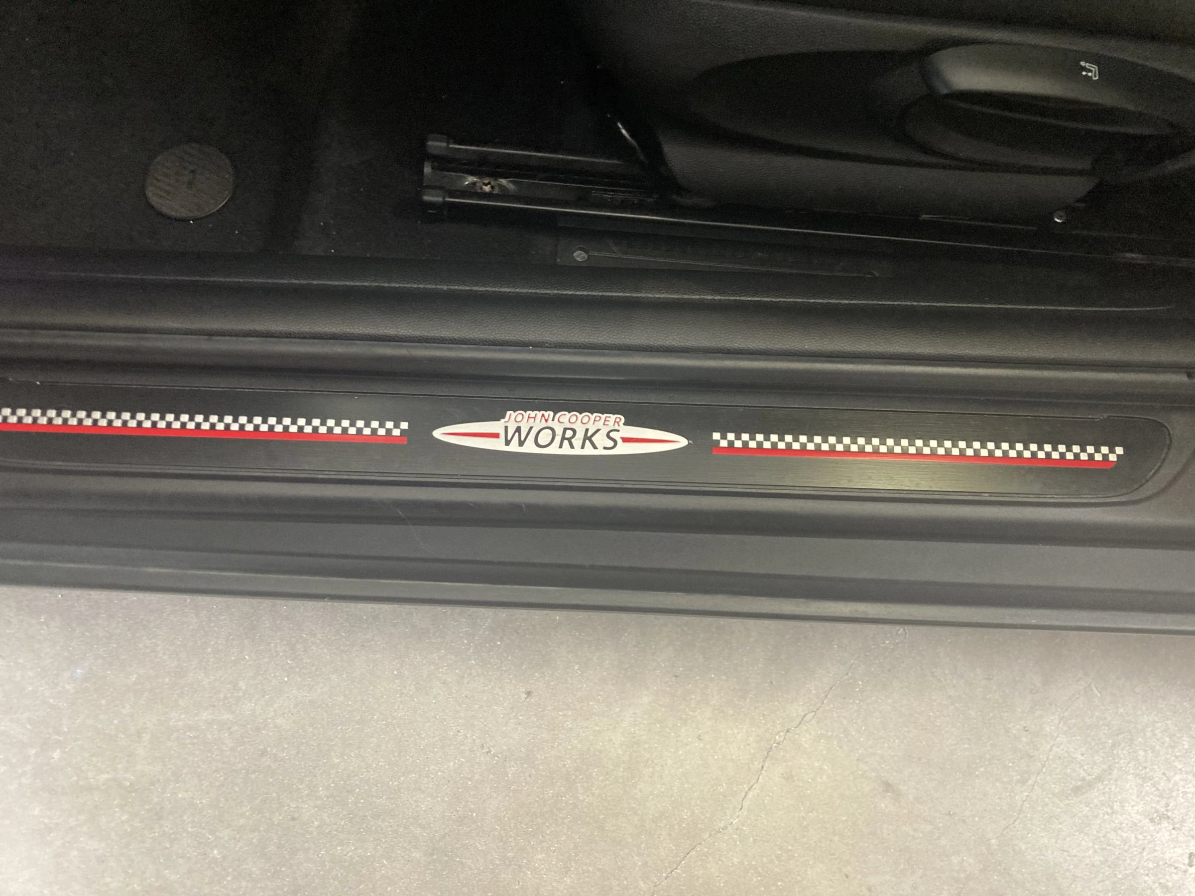 Used 2014 MINI Cooper S FWD image 27