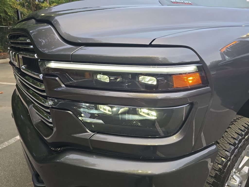 New 2026 RAM 2500 Laramie w/ Sport Appearance Package AWD/4WD image 31