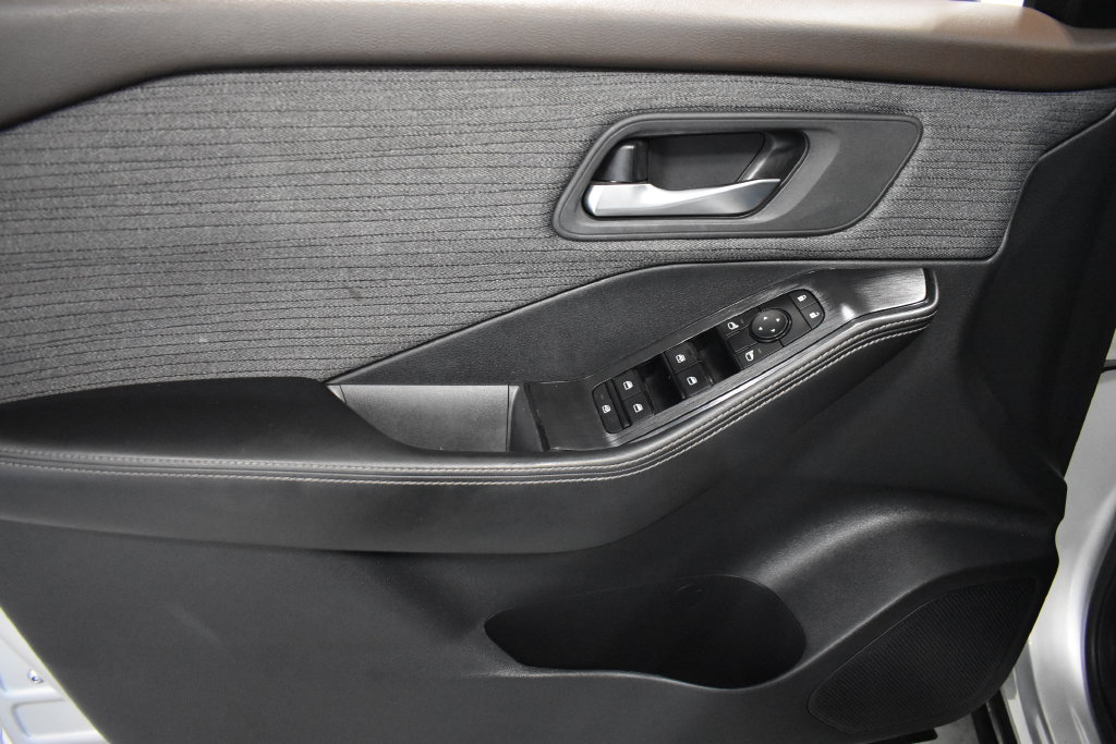 Certified 2023 Nissan Rogue SV AWD/4WD image 15