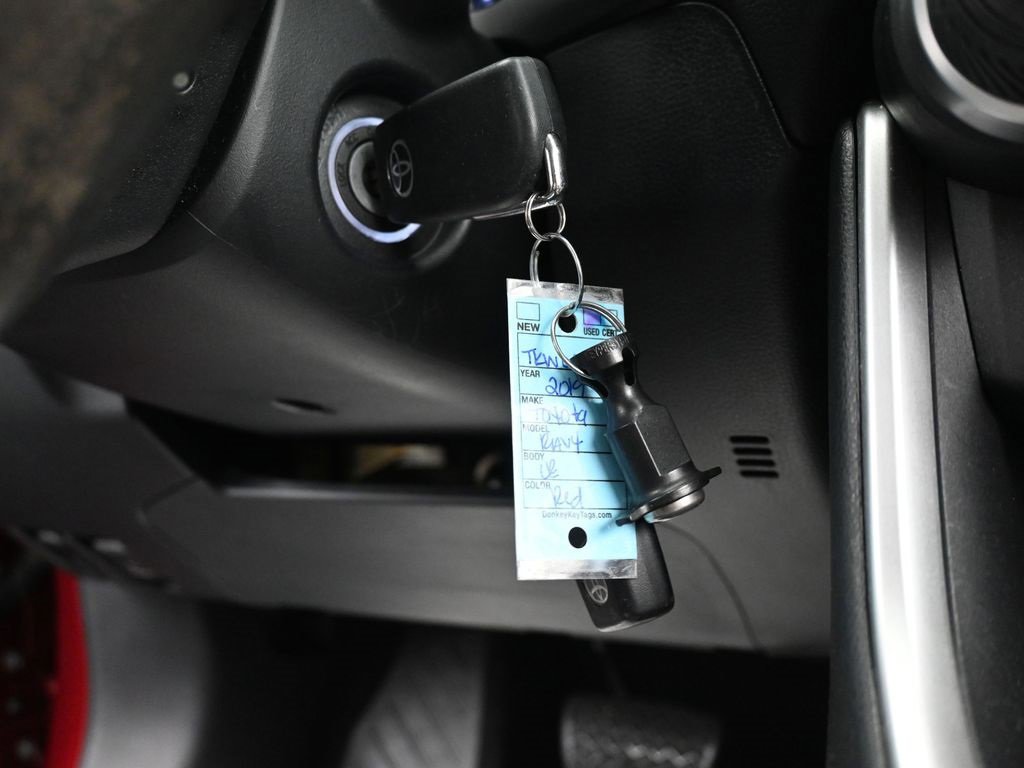 Used 2019 Toyota RAV4 LE w/ Carpet Mat Package image 24