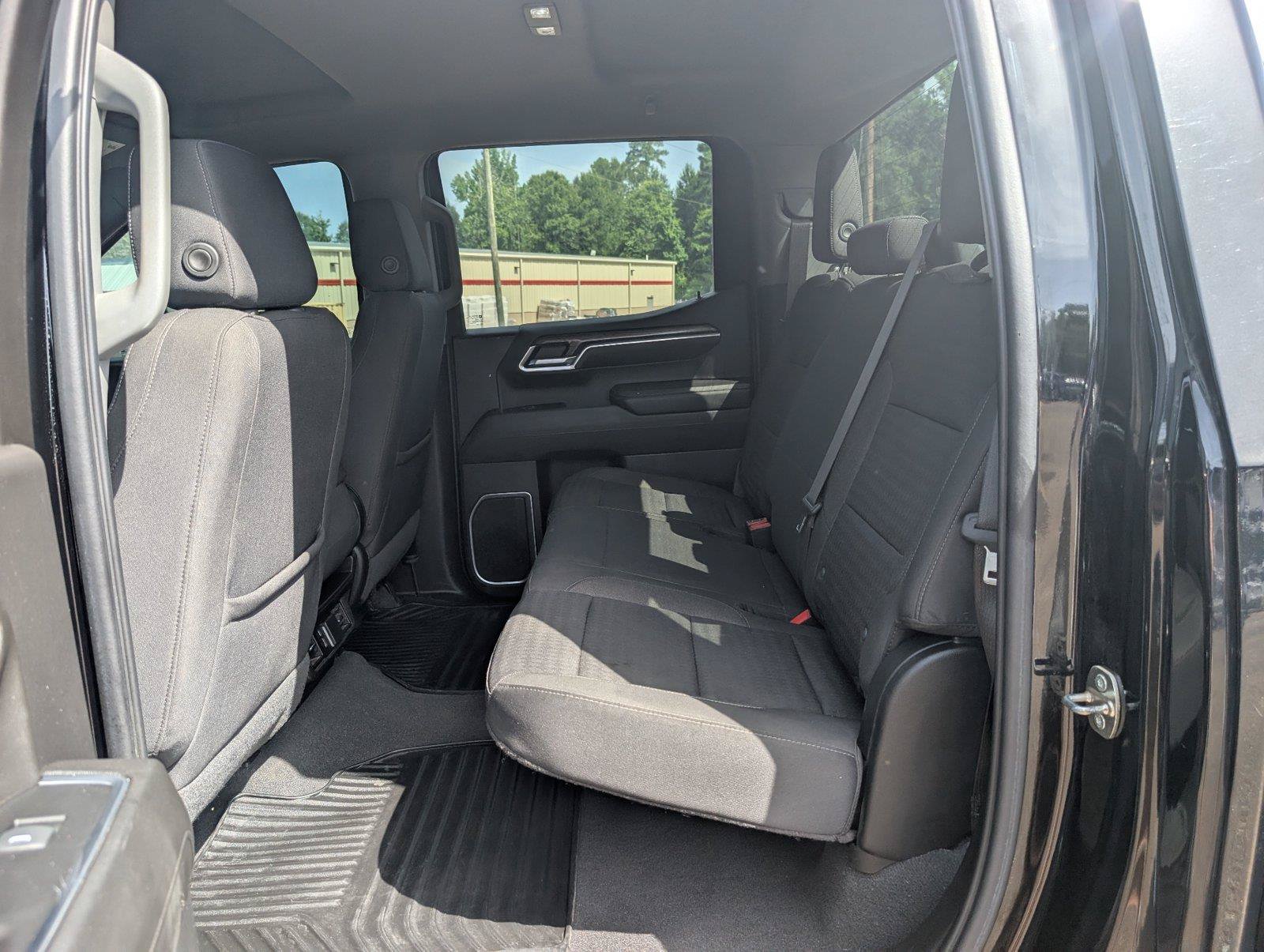 Used 2022 Chevrolet Silverado 1500 LT RWD image 33
