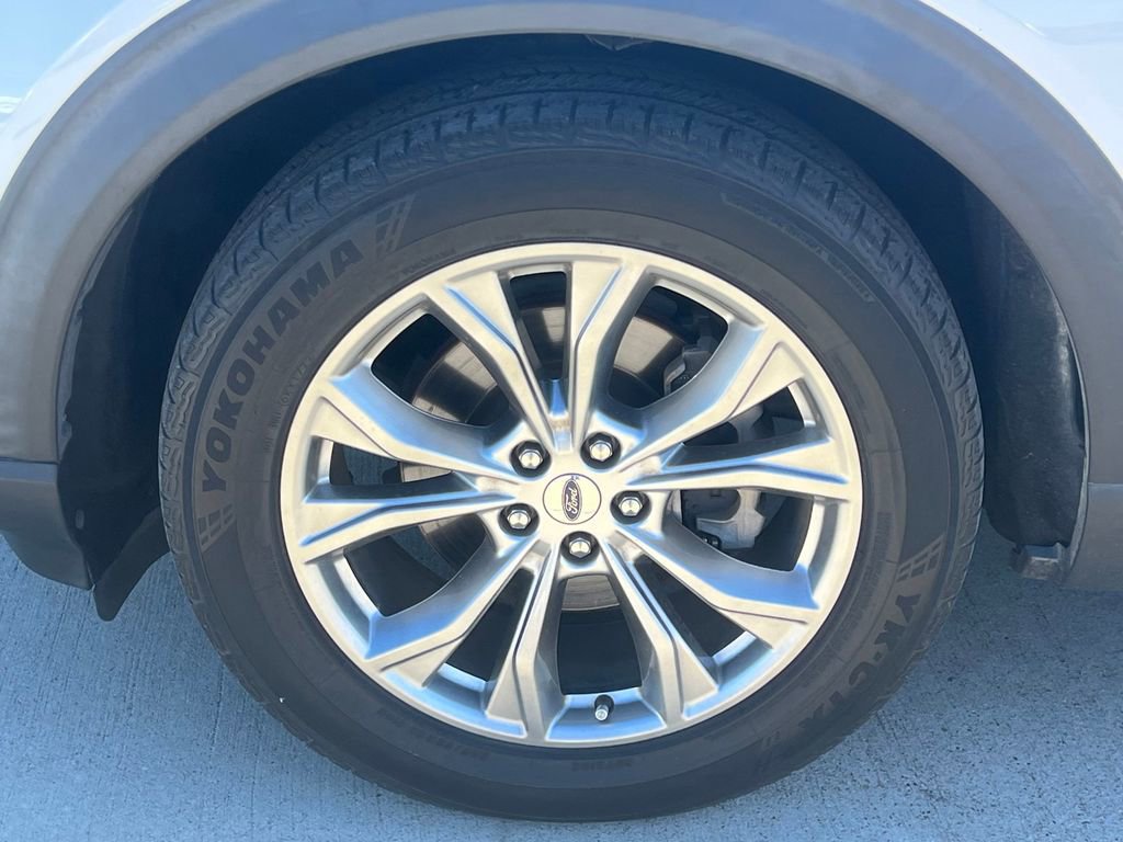 Used 2020 Ford Explorer XLT w/ Equipment Group 202A image 10